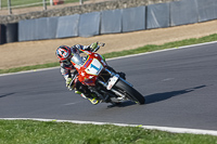 brands-hatch-photographs;brands-no-limits-trackday;cadwell-trackday-photographs;enduro-digital-images;event-digital-images;eventdigitalimages;no-limits-trackdays;peter-wileman-photography;racing-digital-images;trackday-digital-images;trackday-photos